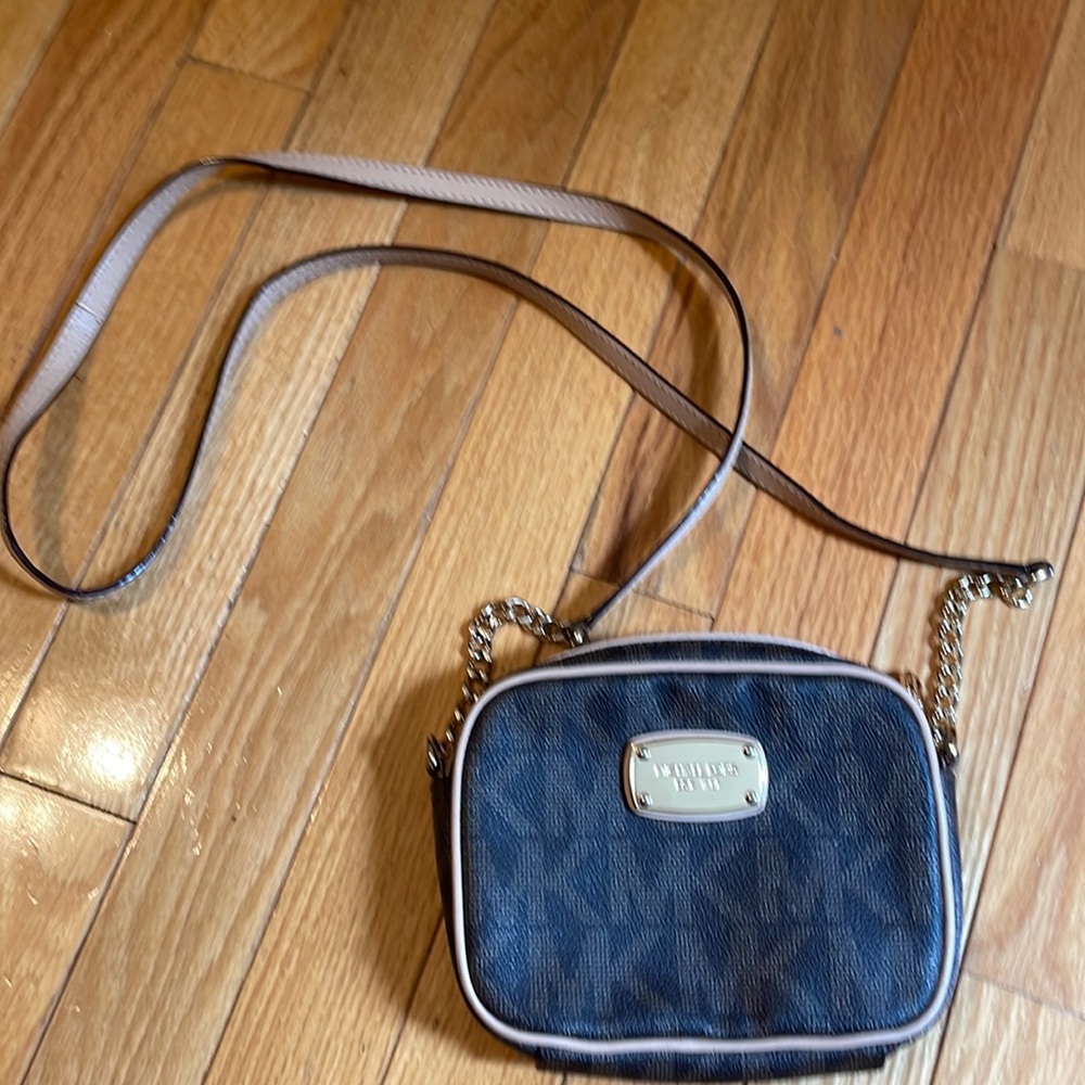 Michael Kors crossbody purse